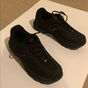 Boost black sneaker